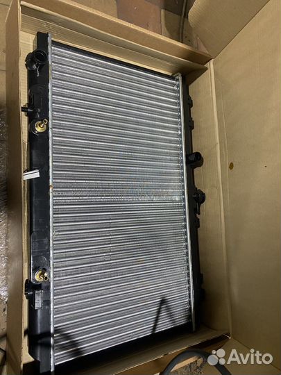 Радиатор нисан 257345 termal