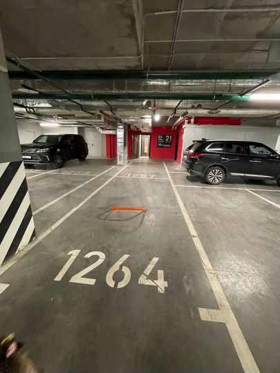 Машиноместо, 27 м²