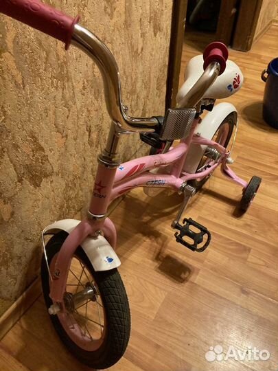 Практически новый велосипед для девочки