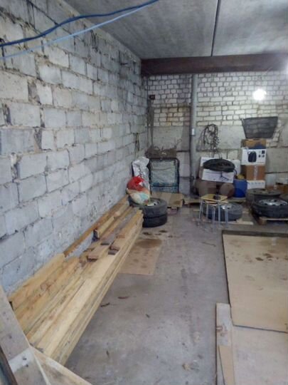 Гараж, > 30 м²