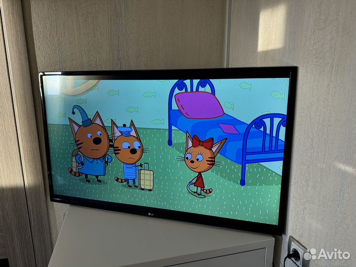 Телевизор LG 43 дюйма, SMART TV, Wi-Fi