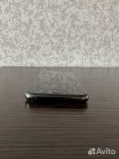 Телефон iPhone 11 pro 256 Gb
