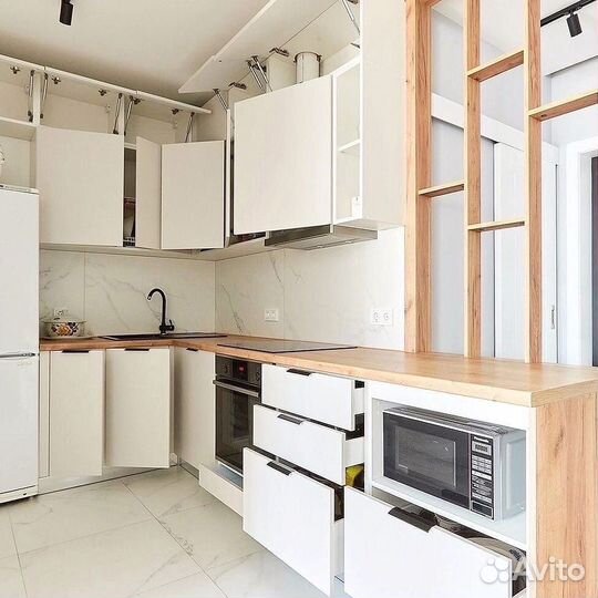 Угловой кухонный гарнитур 