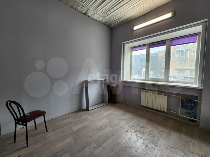 3-к. квартира, 74 м², 1/4 эт.