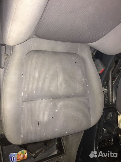 Сидение переднее пассажирское Nissan Almera