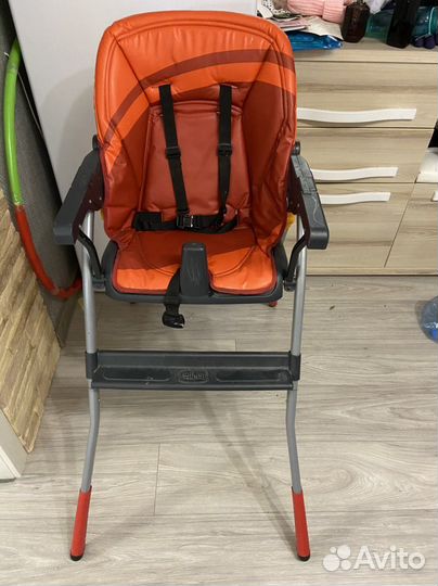 Детский стульчик для кормления