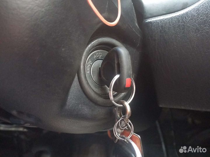 Замок зажигания Mitsubishi Carisma