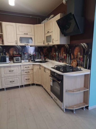 2-к. квартира, 53 м², 8/10 эт.