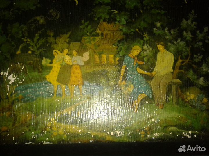 Шкатулка старенькая