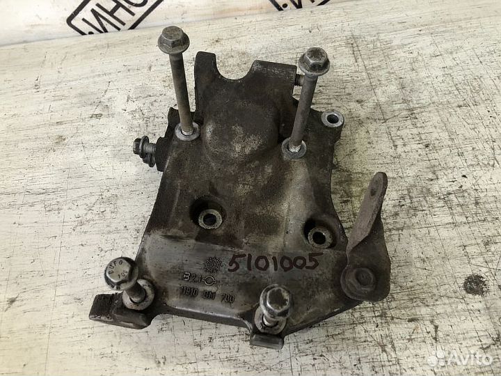 Кронштейн крепление Nissan Almera N16 1.5