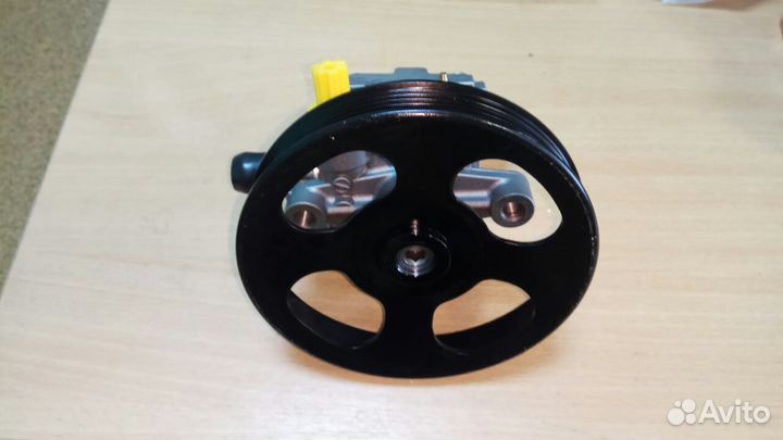 Насос гур Митсубиси Лансер 9 1.6L 4G18 MN184075