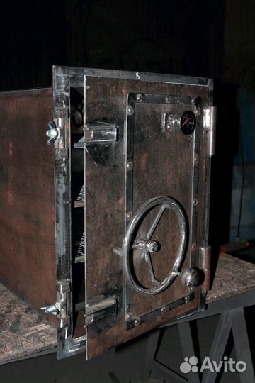 Коптильня-сейф горячего и холодного копчения