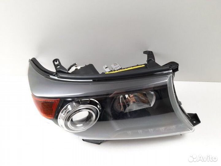 Фара правая Toyota Land Cruiser 200 2012-2015