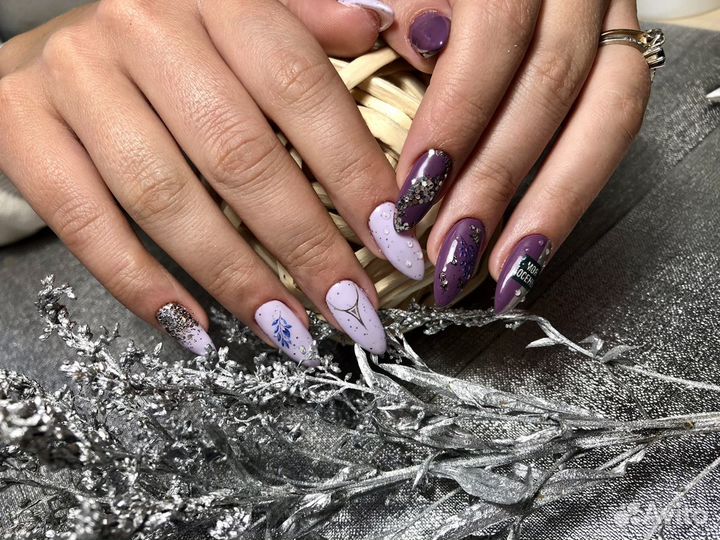 Маникюр/педикюр+ покрытие E.MiLac/ленточное наращи