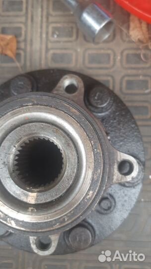 Ступица в сборе mitsubishi pajero sport 2009г