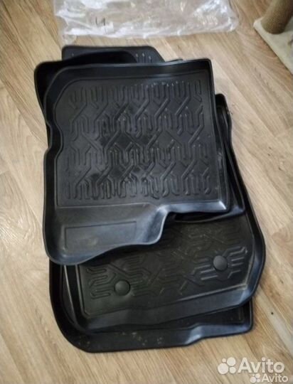 Коврики на LADA largus