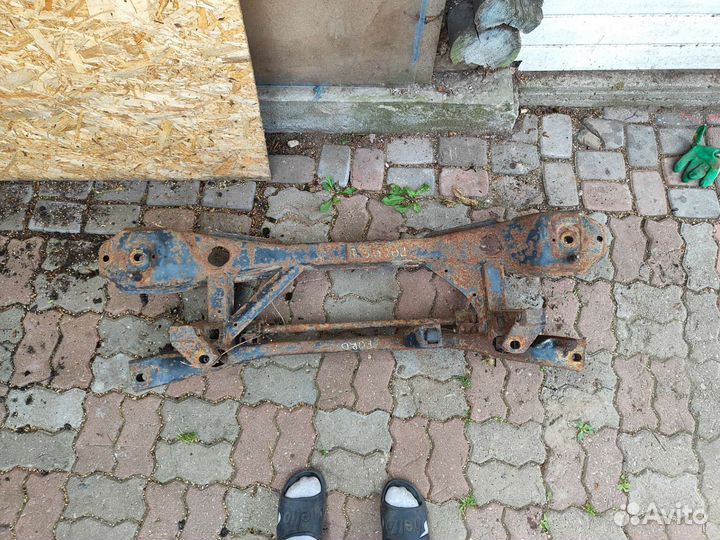 Подрамник задний Форд фокус 1