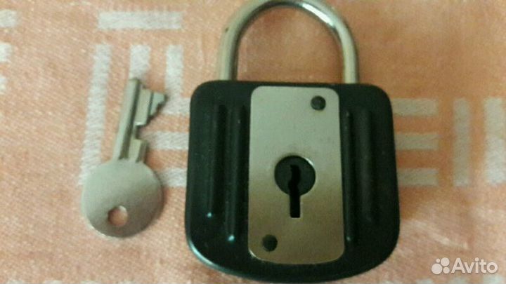 Замок навесной старинный