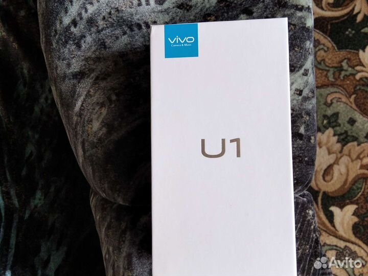 Телефон vivo u1