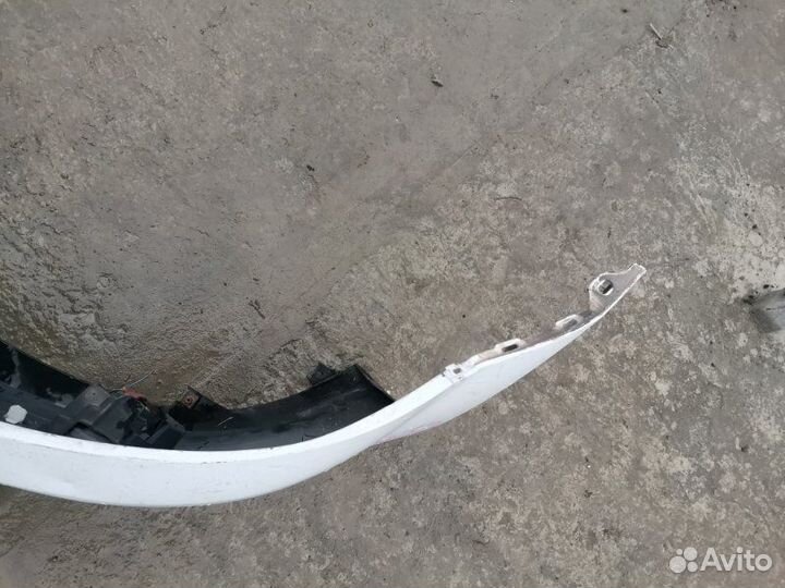 Бампер передний Mazda Verisa DC5W