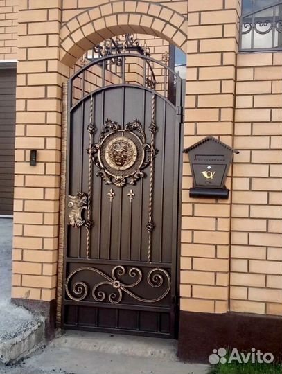 Дверь кованная