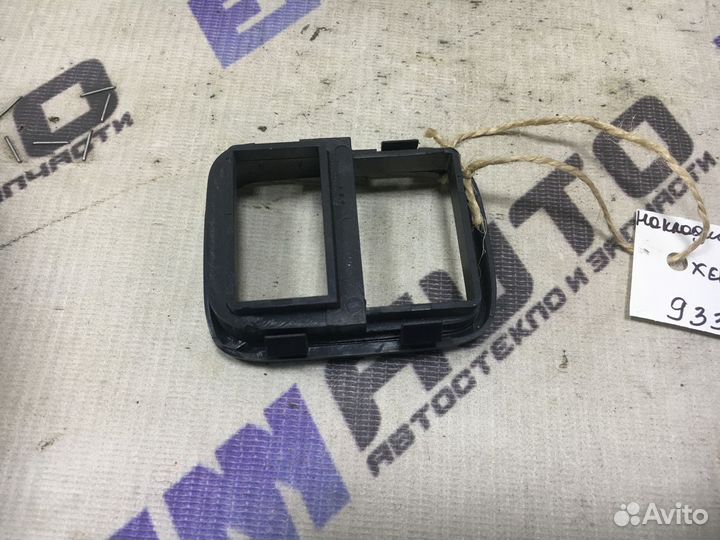 Накладка кнопки корректора фар Хендай Акцент 2