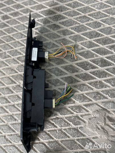 Блок управления стеклоподъемниками