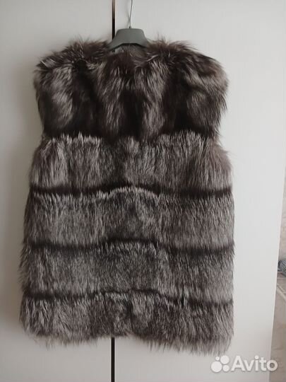 Жилетка меховая женская