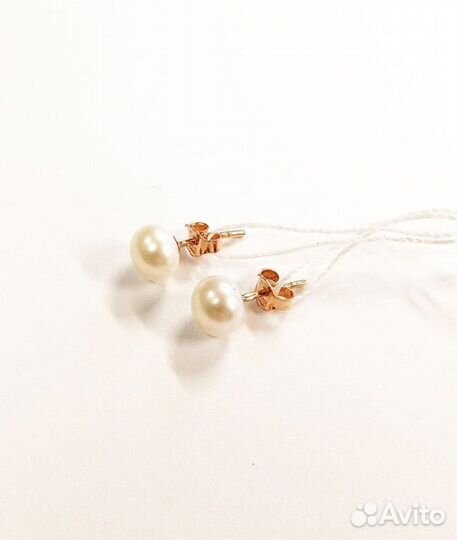 Золотые серьги с камнем