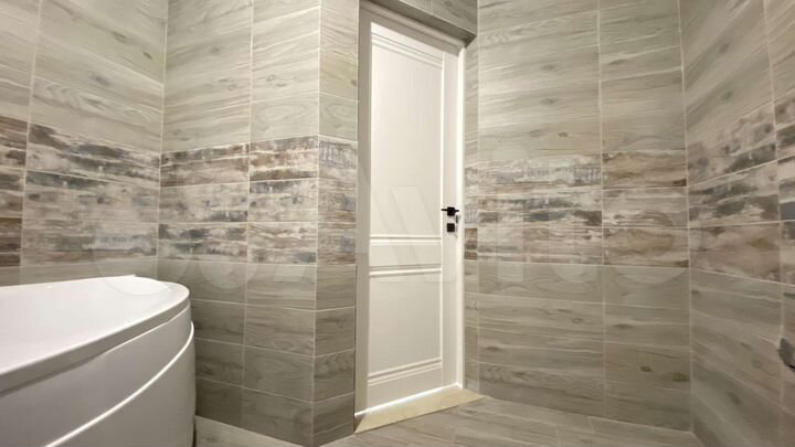 2-к. квартира, 55 м², 7/16 эт.