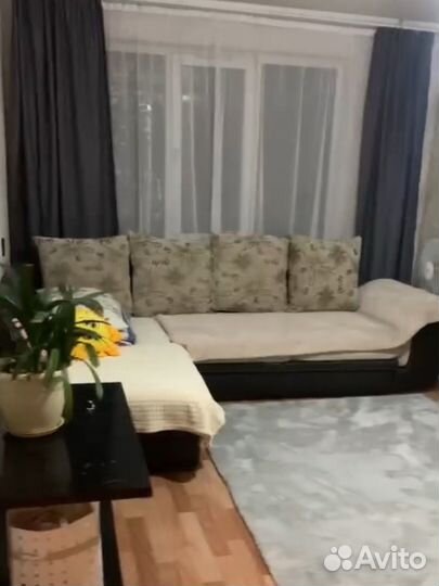 Кожаный угловой диван бу