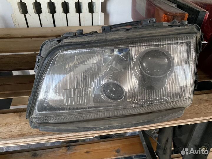 Фара ауди а8 д2