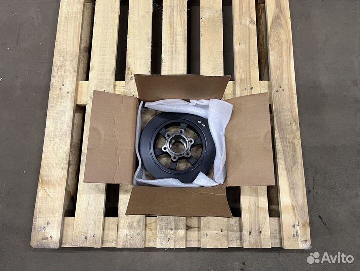 Демпфер крут. Колебаний RE520465 John Deere