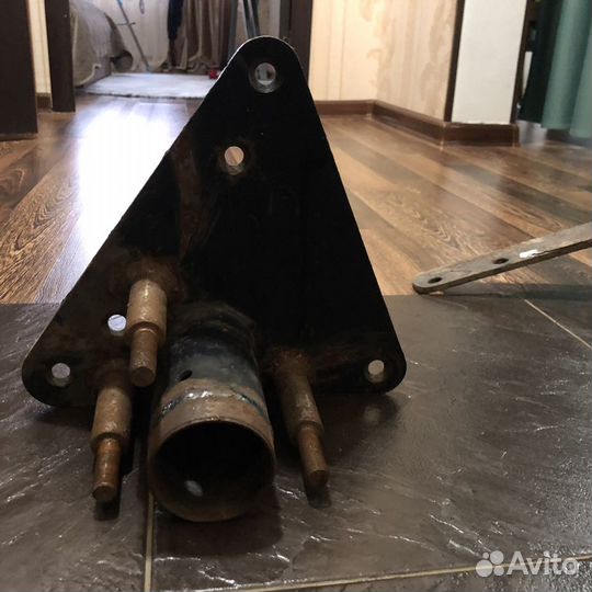 Кронштейн для запасного колеса на гелендваген