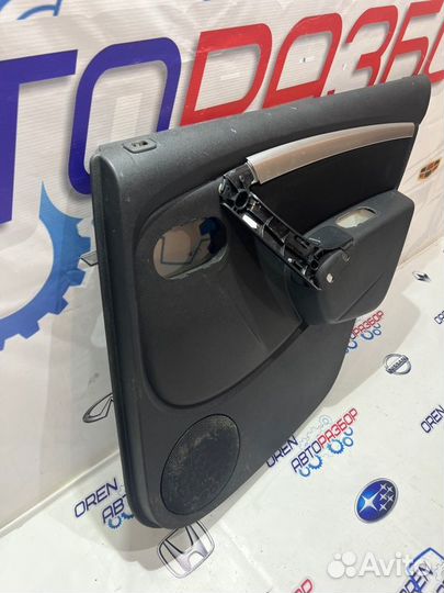 Обшивка боковой двери задняя правая Nissan Terrano