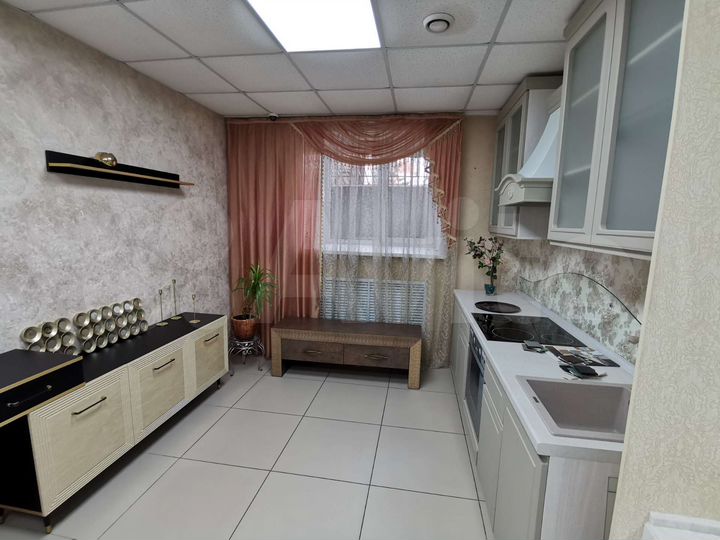 Торговая площадь, 60 м²