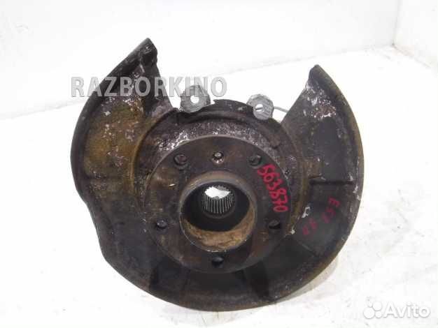 Кулак задний правый 33321095240