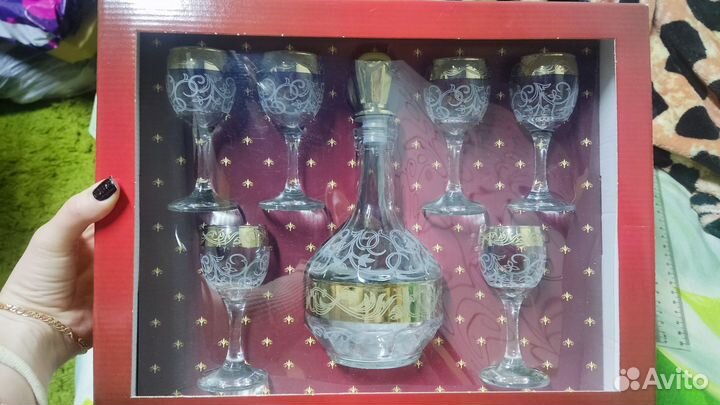 Графин с рюмками