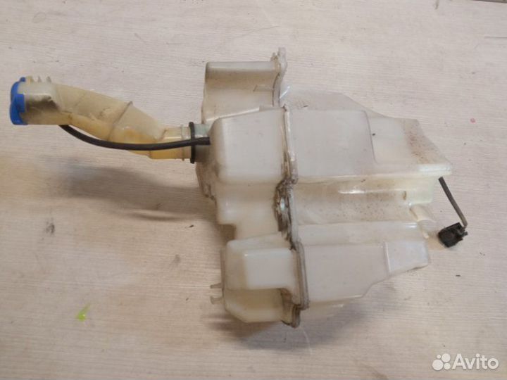 Бачок омывателя лобового стекла Volvo Xc70 B5254T