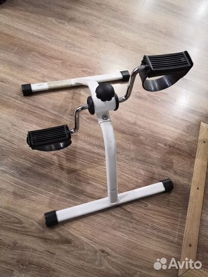 Тренажер для гиперэкстензии