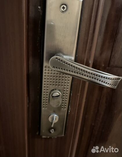 Дверь входная металлическая