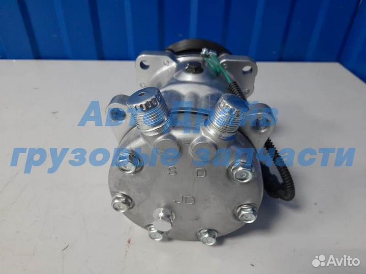 Компрессор кондиционера Ман Тгс Тгх Тга D2066