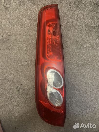 Задний фонарь левый ford fiesta