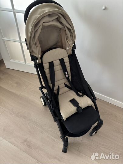 Коляска прогулочная Babyzen yoyo Taupe рама черная