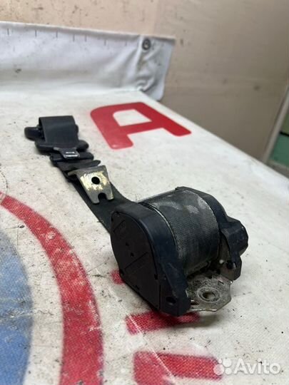 Ремень безопасности задний правый Ford Mondeo 3