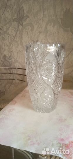 Хрустальная ваза