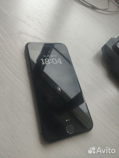 iPhone 8, 64 ГБ