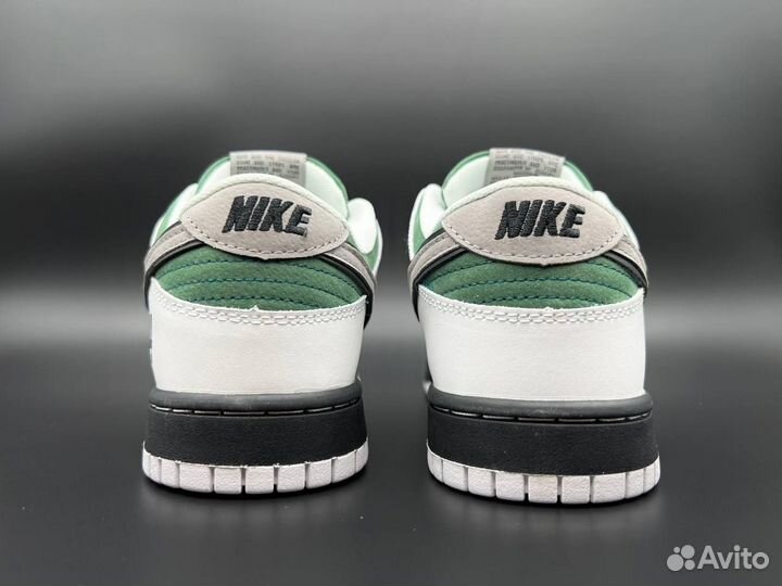 Nike SB Dunk Low x Kobe