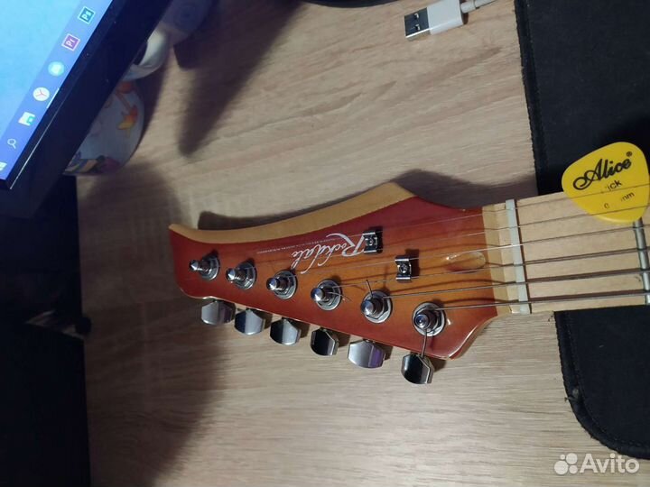 Электрогитара Rockdale RS-rock5 HB