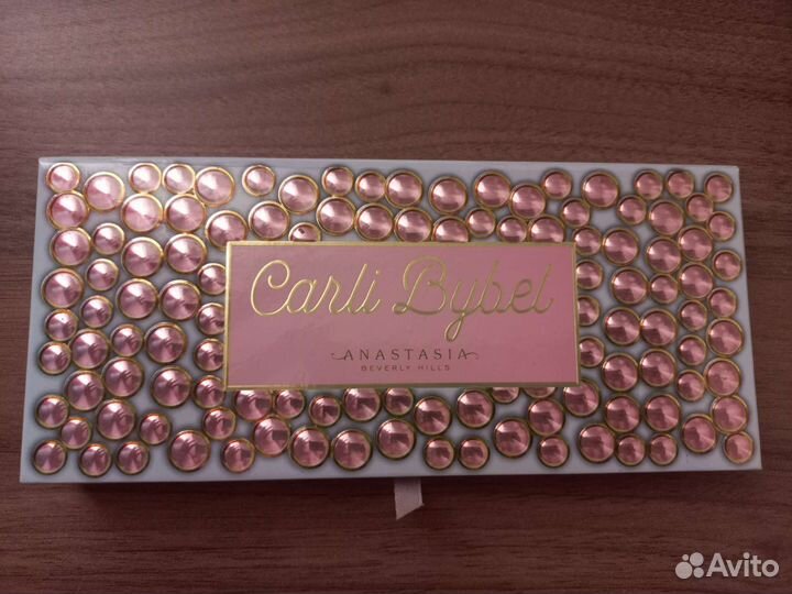 Палетка ABH Carli Bybel